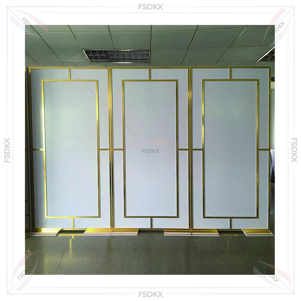 Suprimentos para Festa em Ouro - Wedding Supply Rentals avaliação e preço